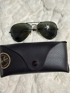 Ray-Ban Aviator Sunglasses in Dark Green Lenses with Black Frame